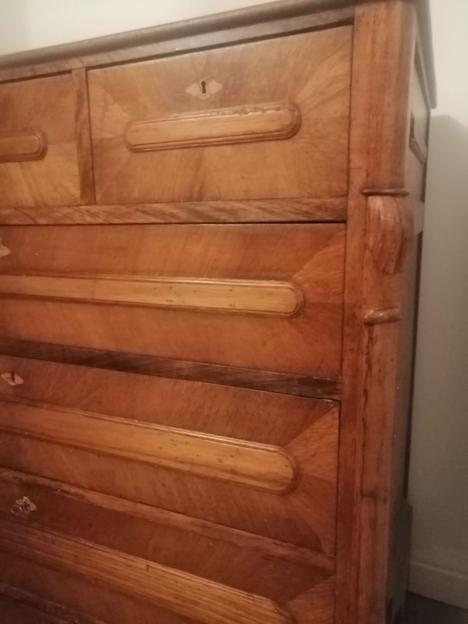 Móvel comoda / antiga
