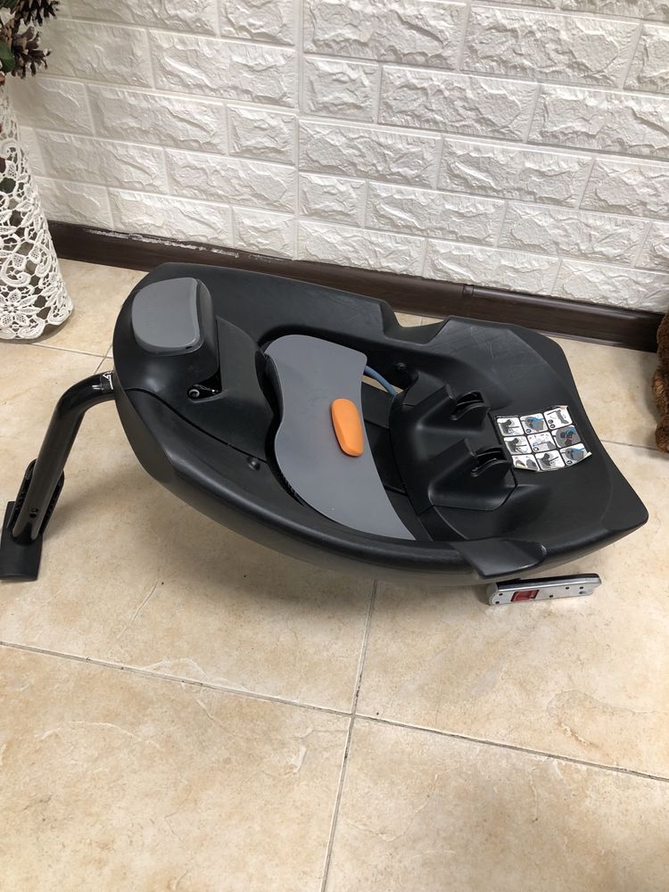 База Isofix Cybex для автокрісла Cloud Q та Aton