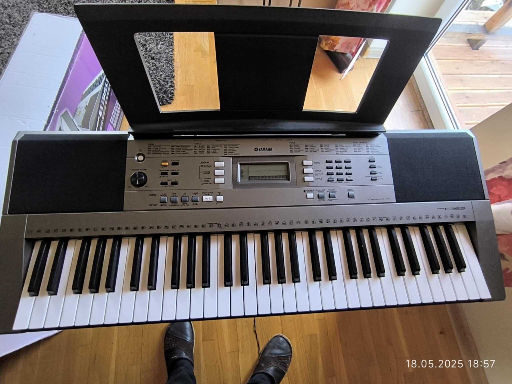 Keyboard Yamaha PSR-E353