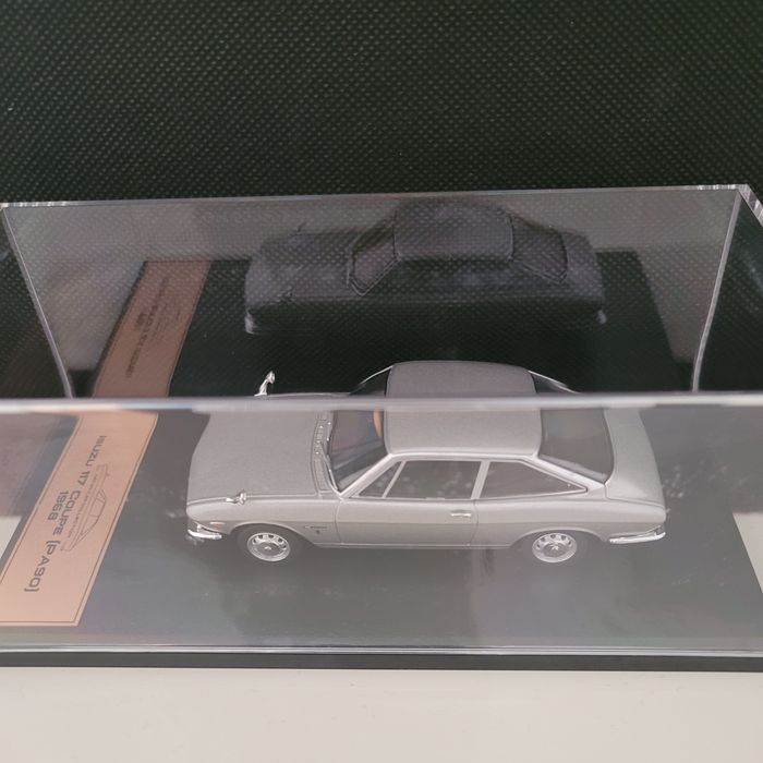 Carro miniatura Isuzu