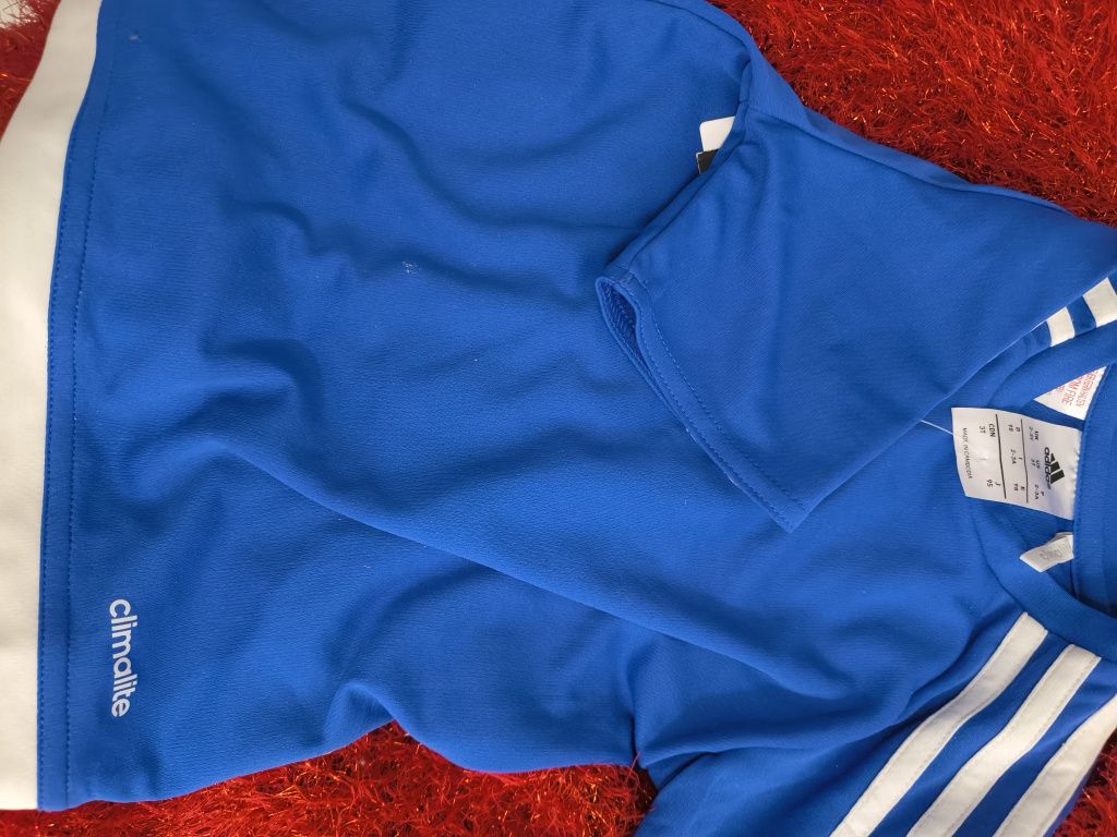 Koszulka pilkarska 98 adidas niebieska