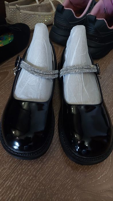 Лакові туфлі балетки шкільні святкові дівчинка