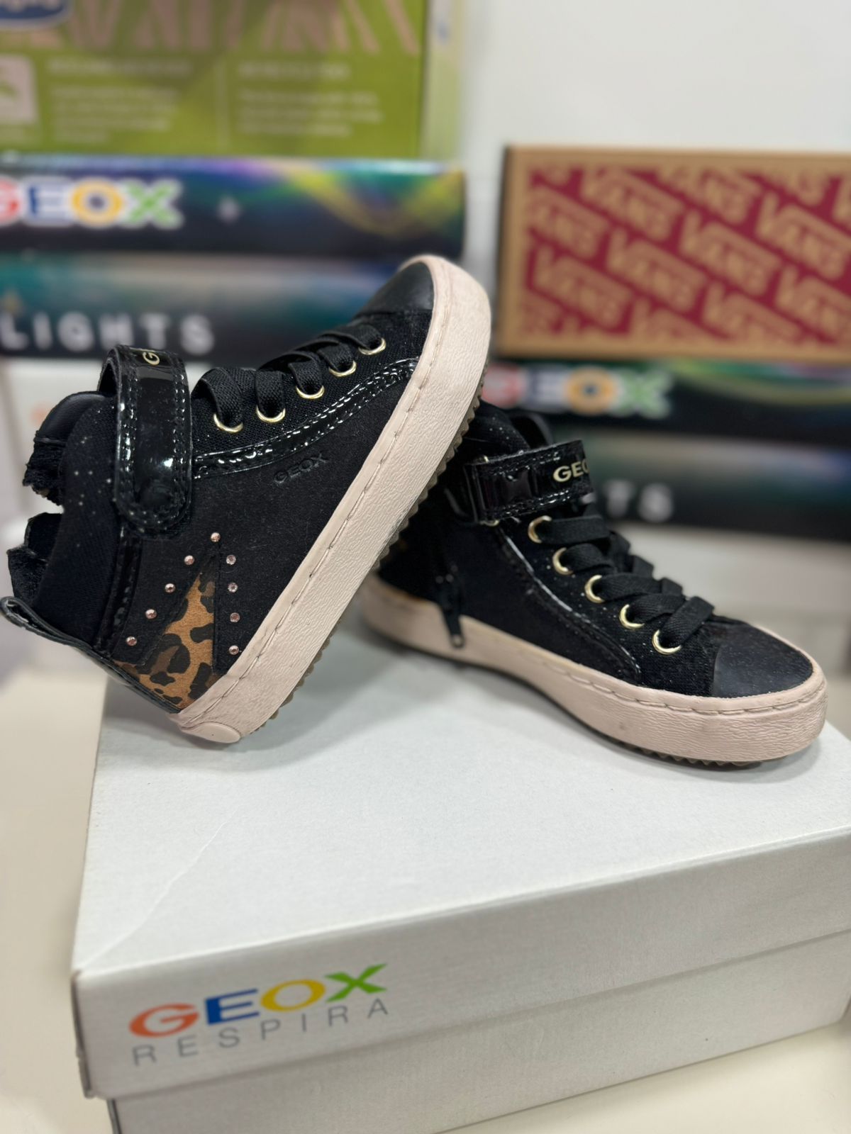 Sapatos Geox menina 25