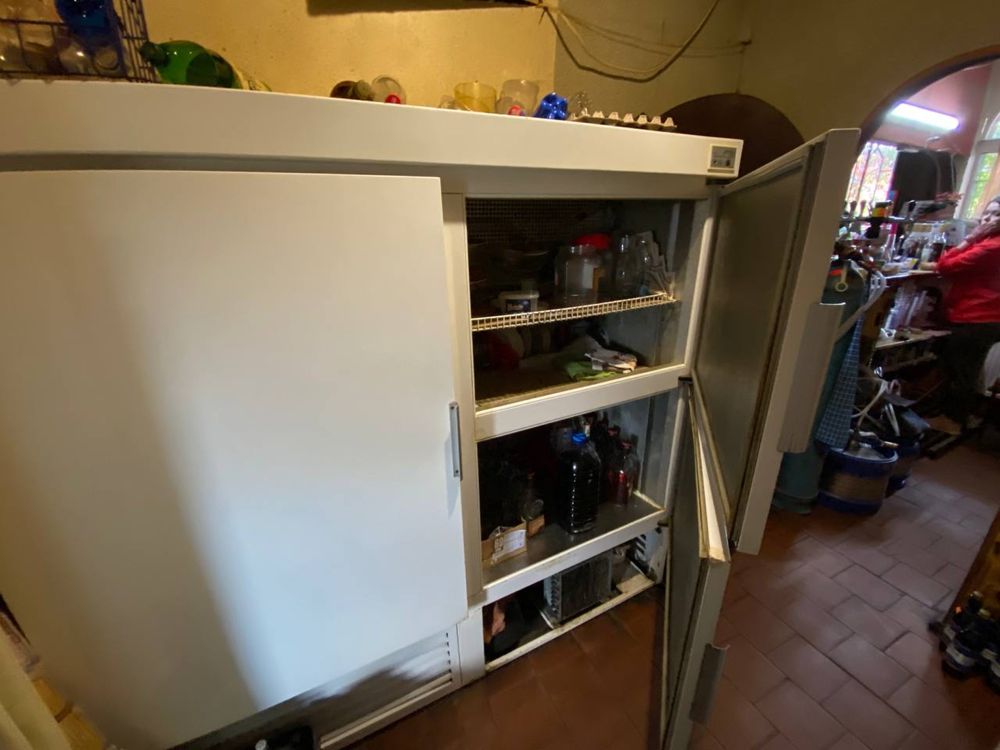 Холодильна шафа 1400літрів Juka