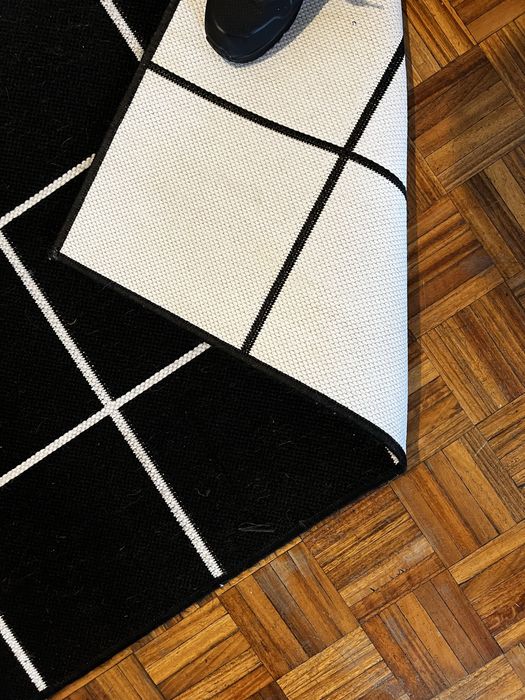 SVALLERUP tapete 200x200cms preto e branco