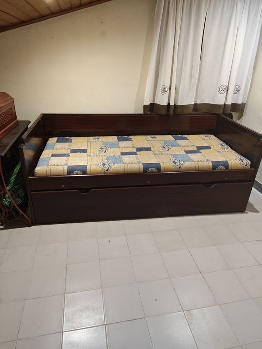 Sofá cama com gavetao
