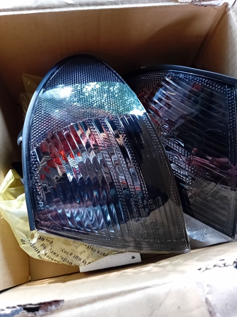 Kierunkowskazy bmw e46 sedan przedlift czarne dymione. NOWE