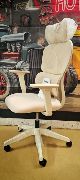 NOWA Ergonomiczne Krzesło biurowe gamingowe jasne dużo regulacji