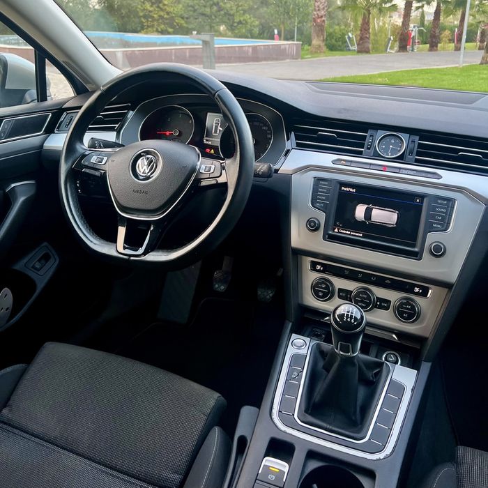 VW Passat 2.0 TDi 150cv Nacional DESDE 229€