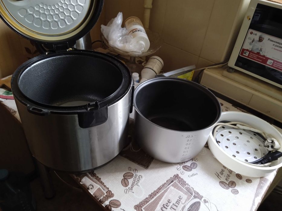 мультиварка   б.у в  отличном состоянии