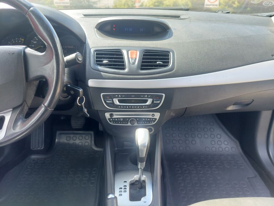 Рено Флюенс 2011р. 1.6 автомат, газ/бензин