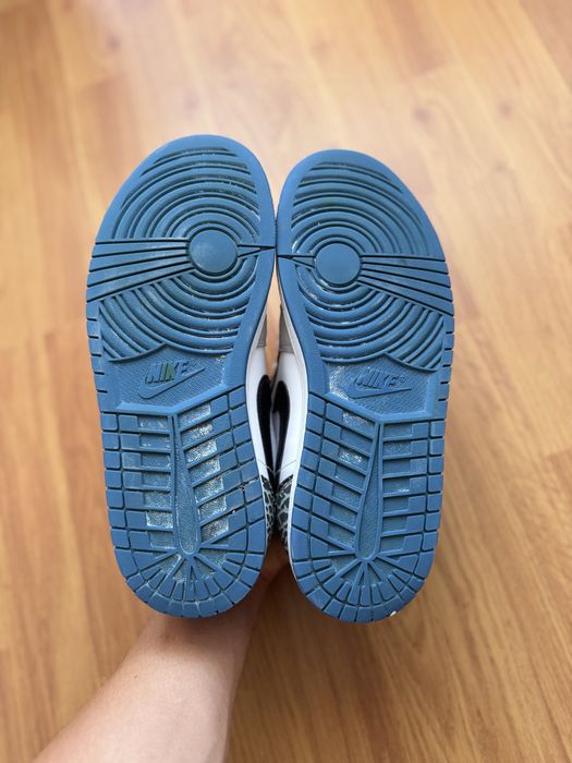 Чоловічі кросівки Nike розмір 44 28 см устілка оригінал