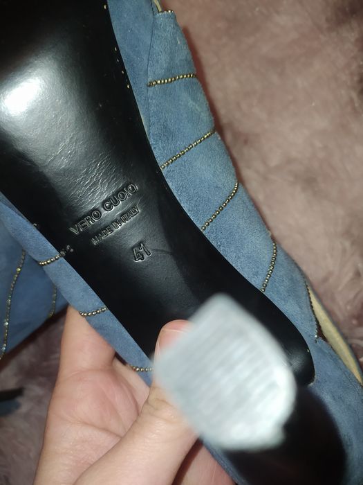 Босоніжки з натуральної замші(блідо-блакитного кольору)