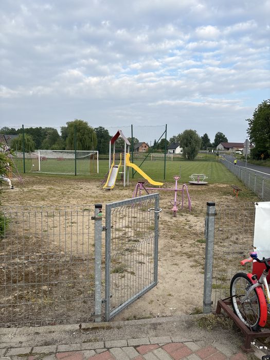 Zagroda siedliskowa 13900 m2 możliwość budowy domu  z płaskim dachem