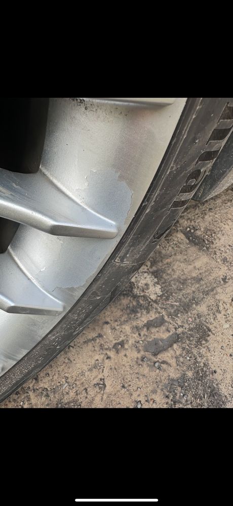 Sprzedam felgi R18 z oponami Continental