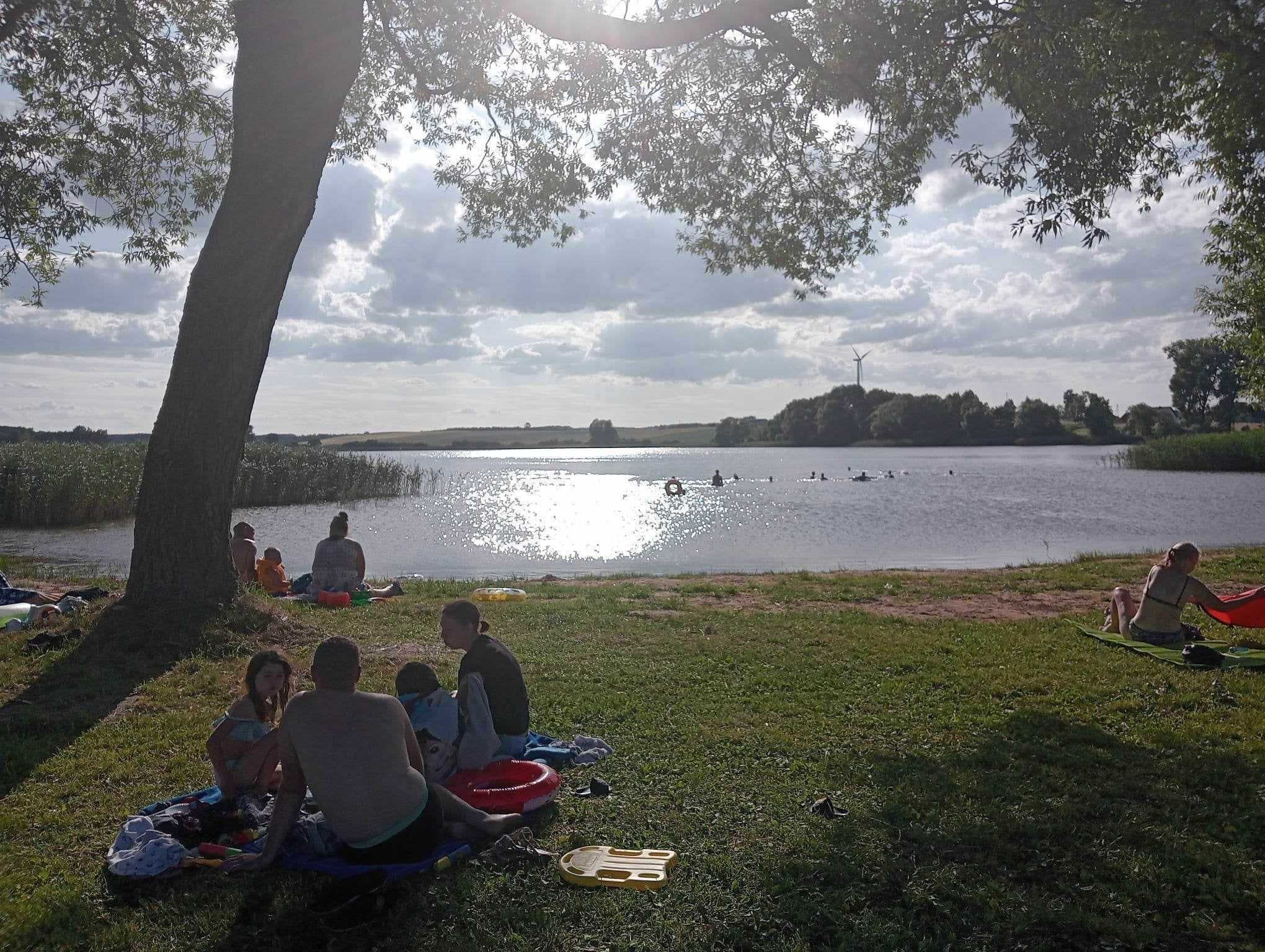 Wynajem domów nad jeziorem i lasem