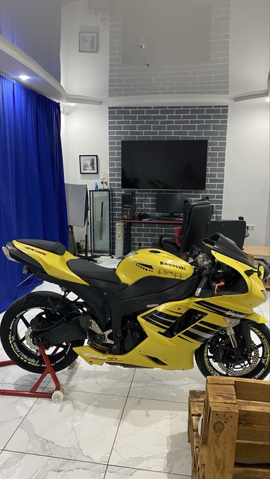 Продам kawasaki zx6r 2008 год