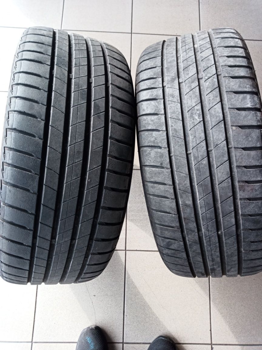 Pneus Bridgestone 215/45r17