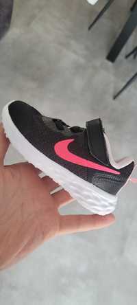 Nike Revolution 6 NN