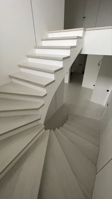 Сходи ясен дуб виготовлення монтаж