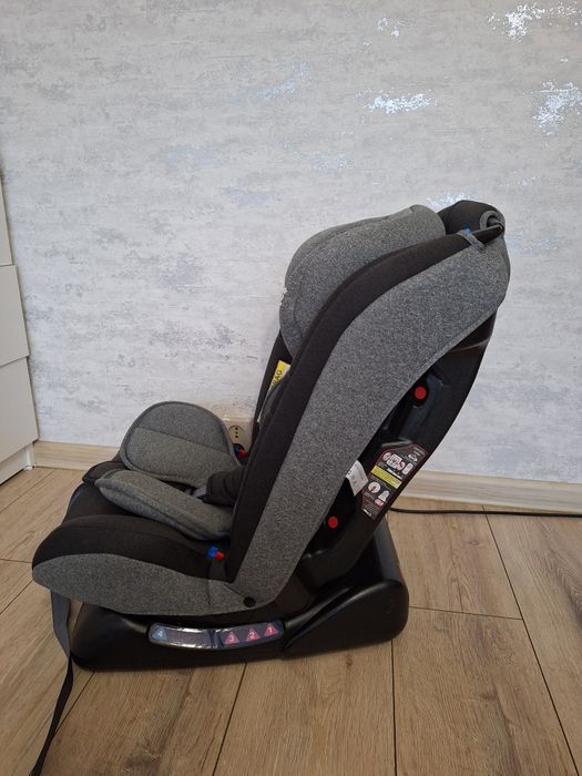 Fotelik samochodowy 0-36kg. Jak nowy!