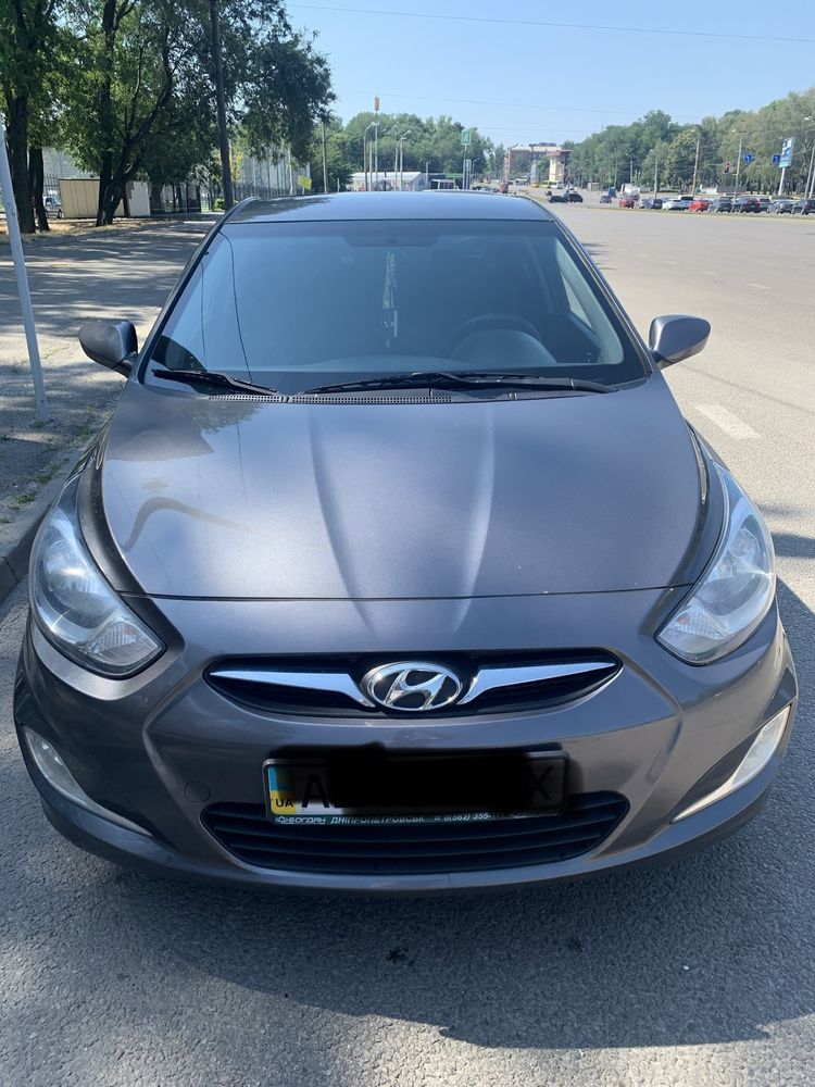 Hyundai Accent машина автомобіль