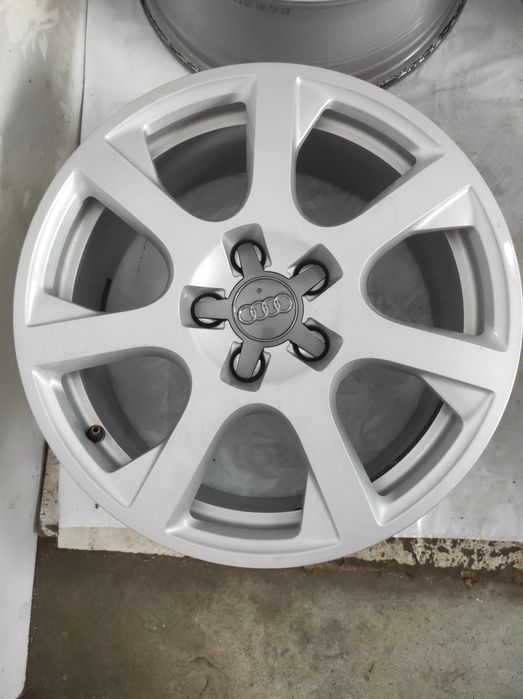 94 Felgi aluminiowe ORYGINAŁ AUDI R 17 5x112 otwór 66,6 Bardzo Ładne