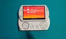 Sony PSP GO (white)