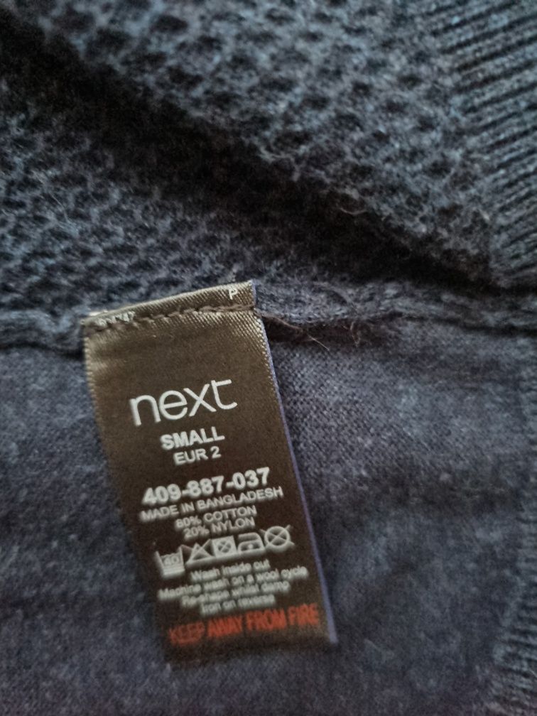 Elegancki męski  sweter w kolorze  ciemnego jeans. Marki      Next