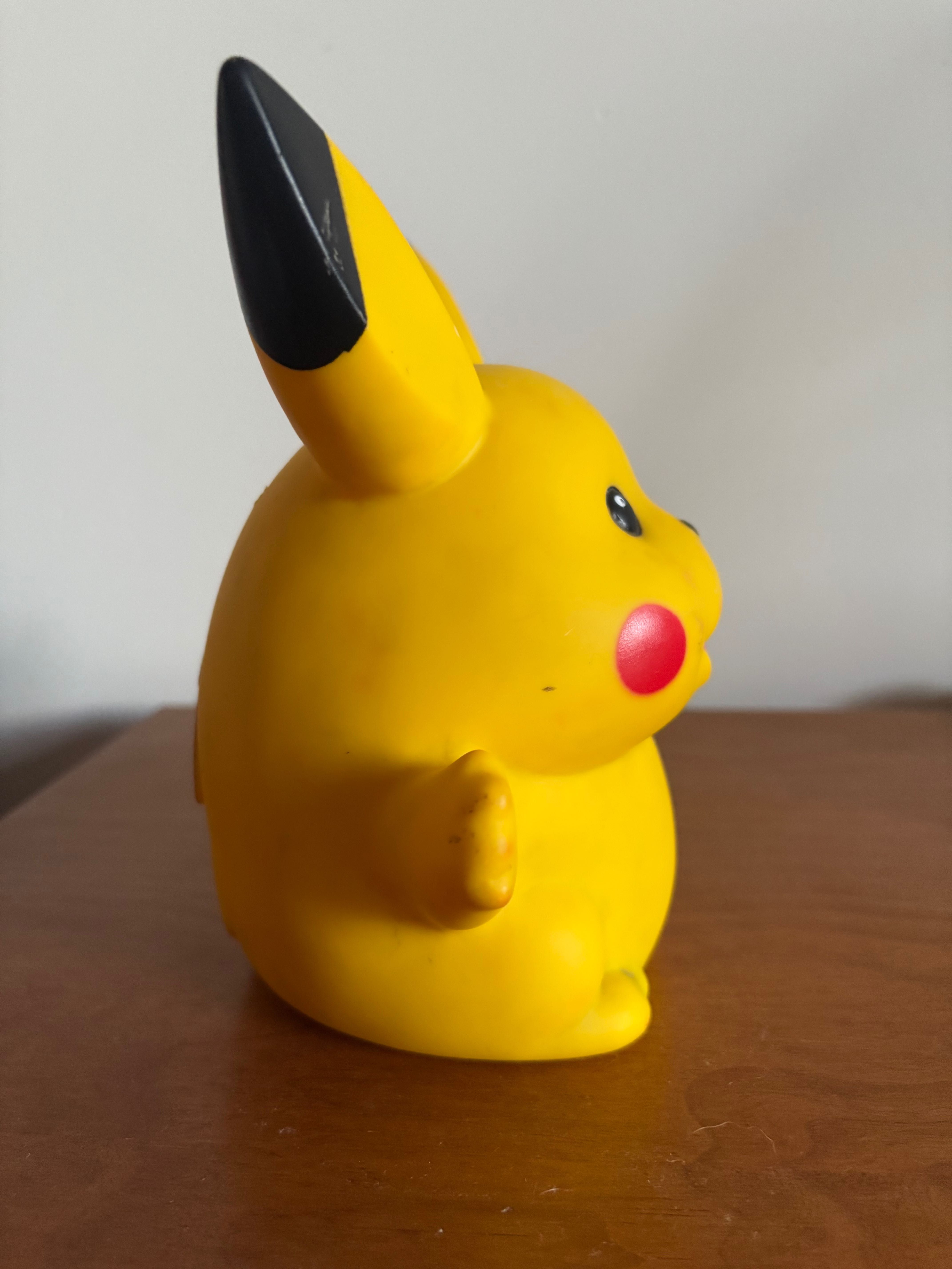 Mealheiro pikachu