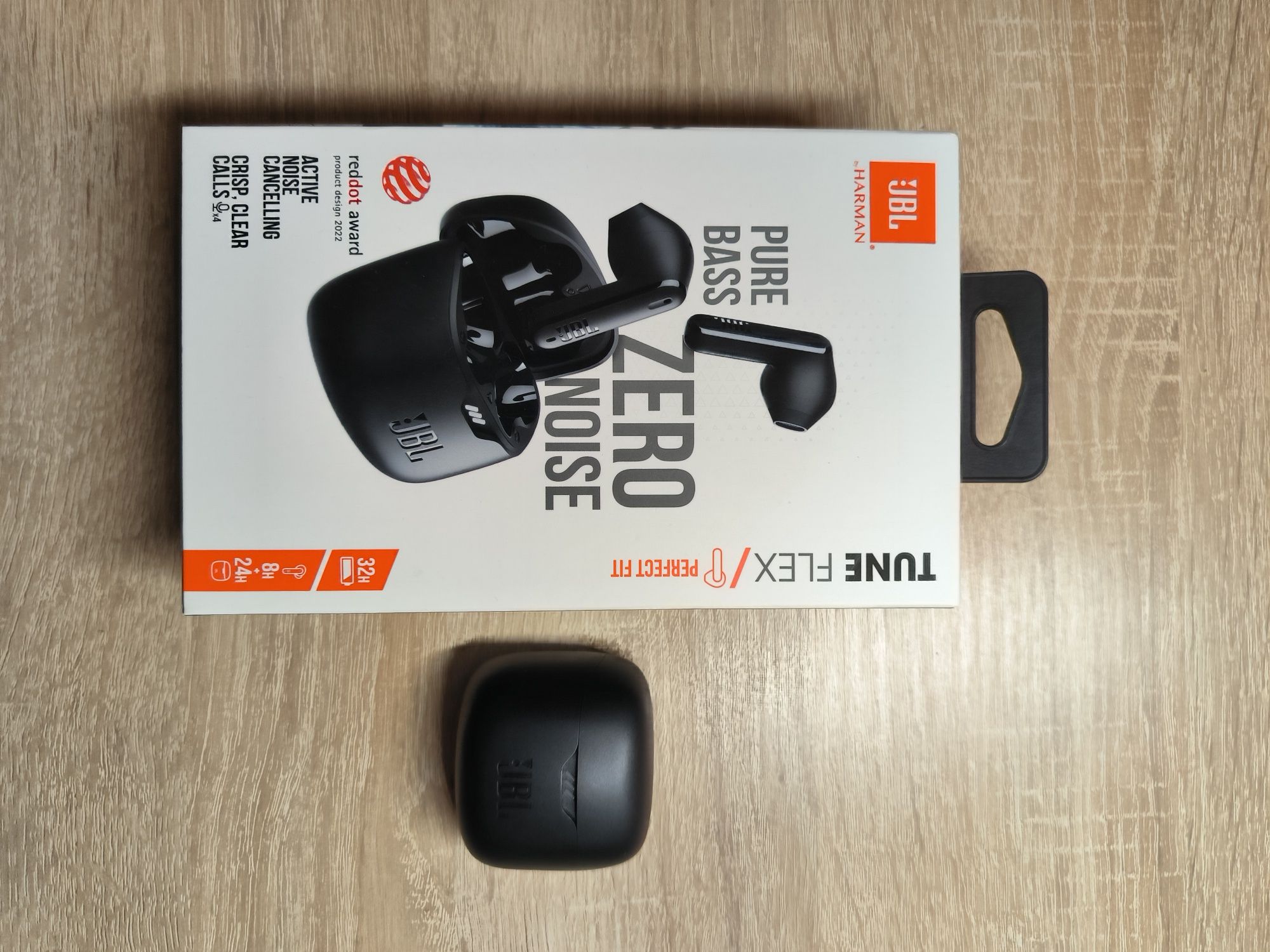 Навушники бездротові JBL TUNE FLEX купував в Америці за 70$