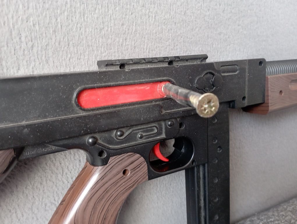 !!СРОЧНО!! Продам игрушечное оружие НЕ рабочее. Желательно одним лотом