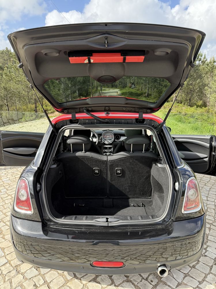 Mini Cooper D 1.6 — Impecável, com muitos extras e 4 pneus novos