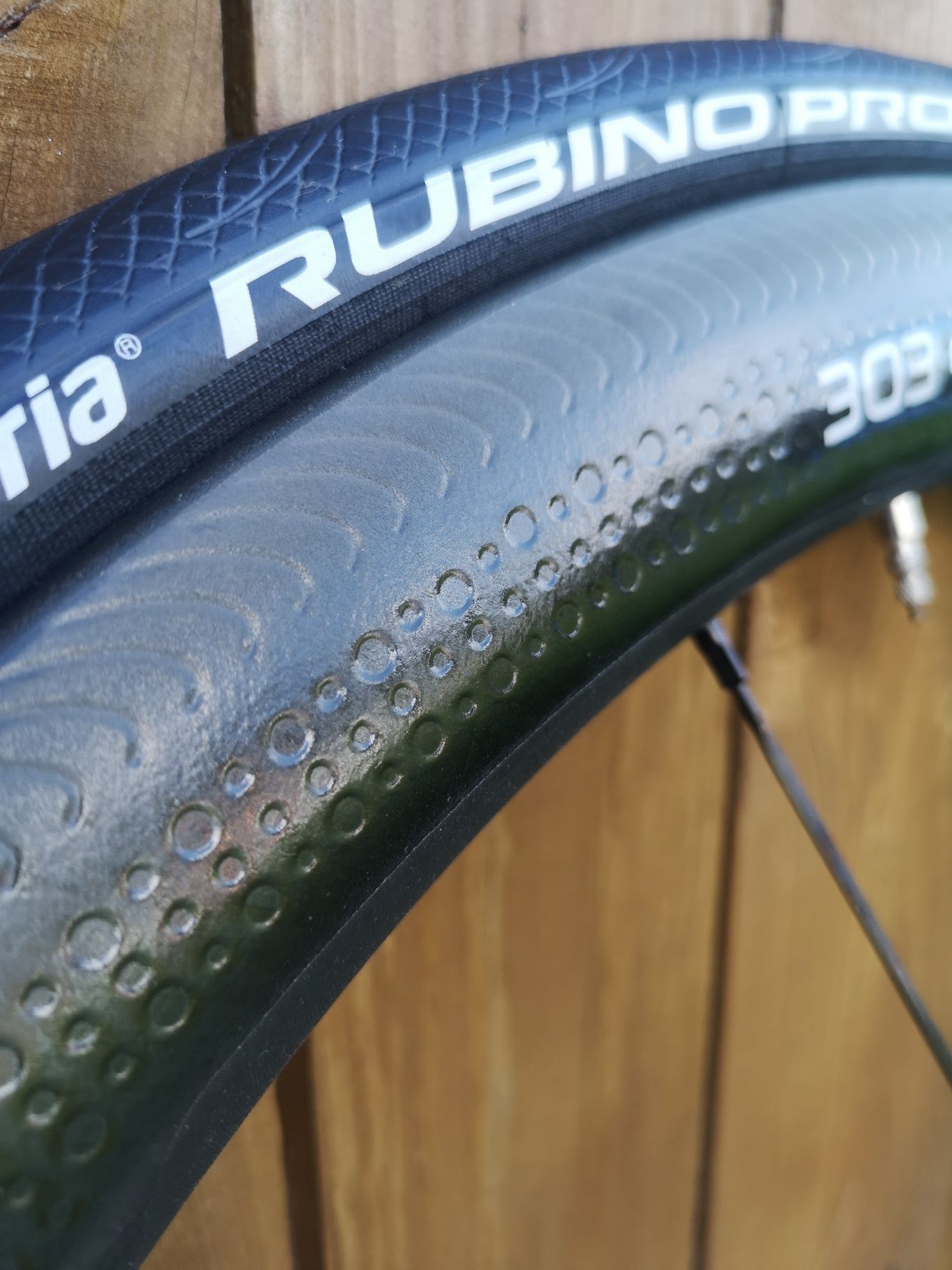 Koła Zipp 303 Firecrest pod oponke waga 570gr/800gr