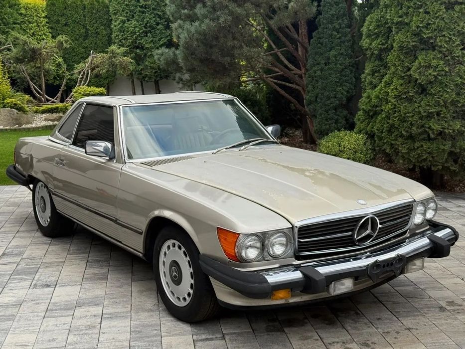 Mercedes-Benz SL Mercedes-Benz 560 SL (1989) R107 Zobacz!