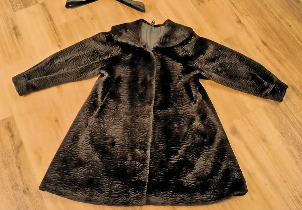 Futro czarne sztuczne - w bardzo dobrym