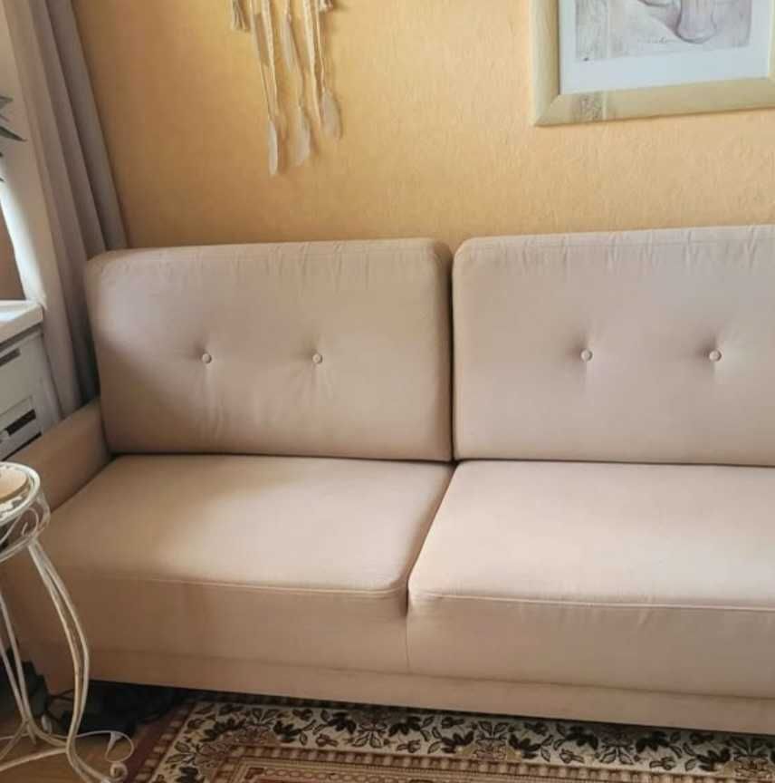 SPRZEDAM TANIO kanapę 3 osobową