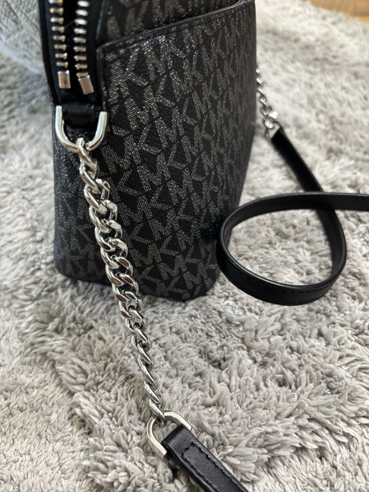 Torebka skórzana Michael Kors z logowaniem