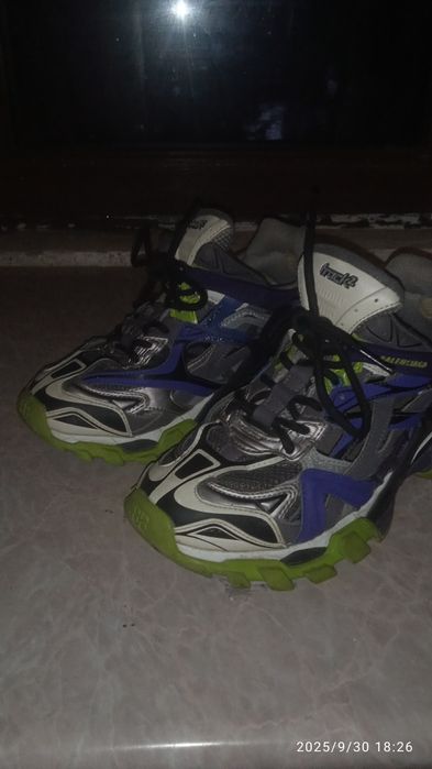 Красотки balenciaga