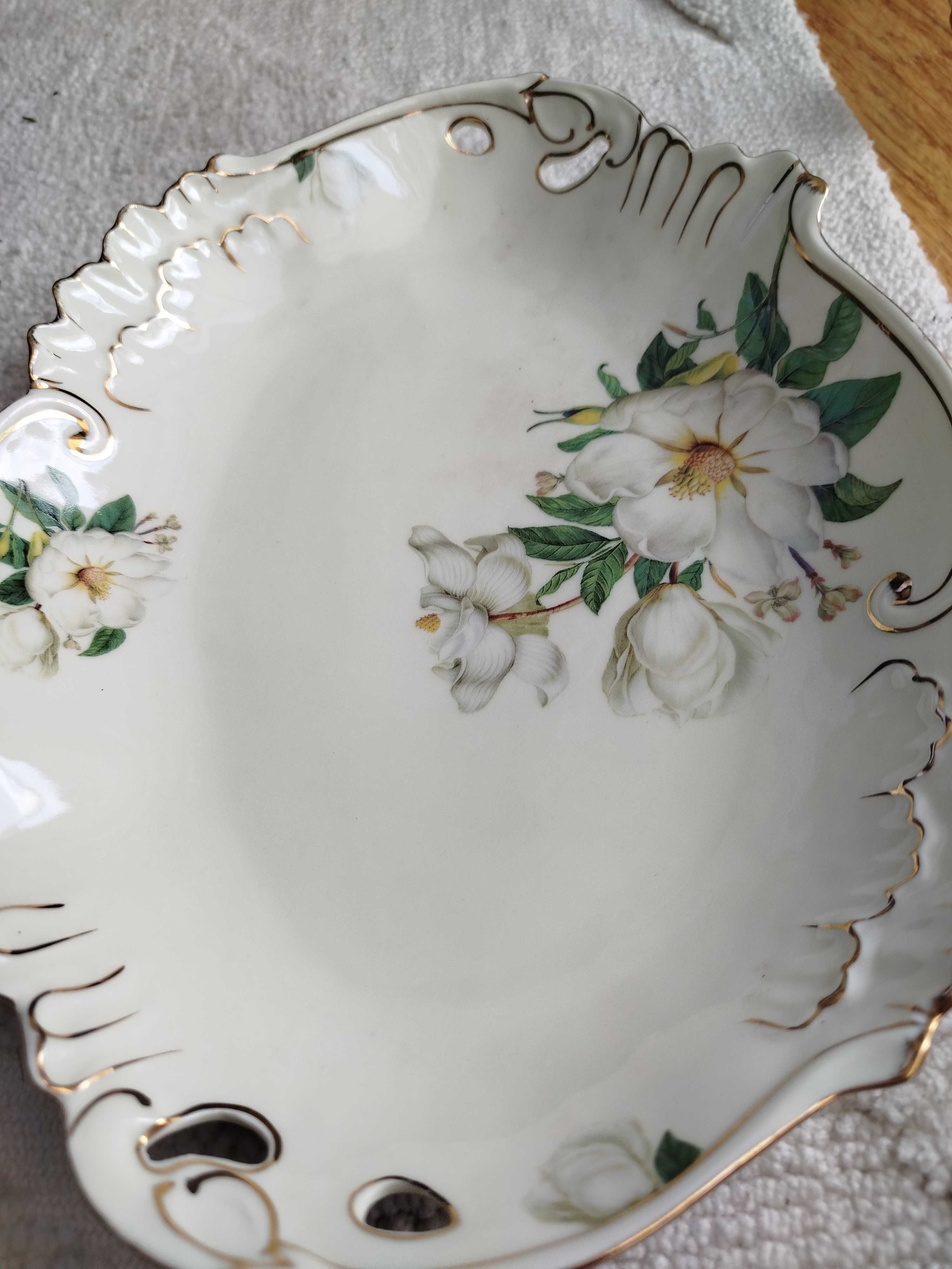 Porcelanowa taca półmisek w białe kwiaty affek design