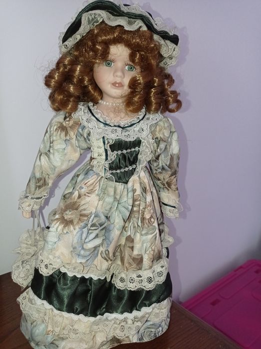 Boneca porcelana