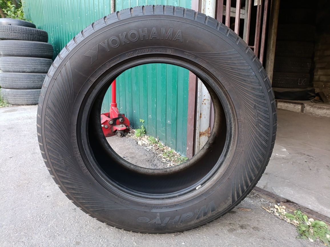 Продам 4 зимних колеса Yokohama (б/у) 285/60R18 в хорошем состоянии