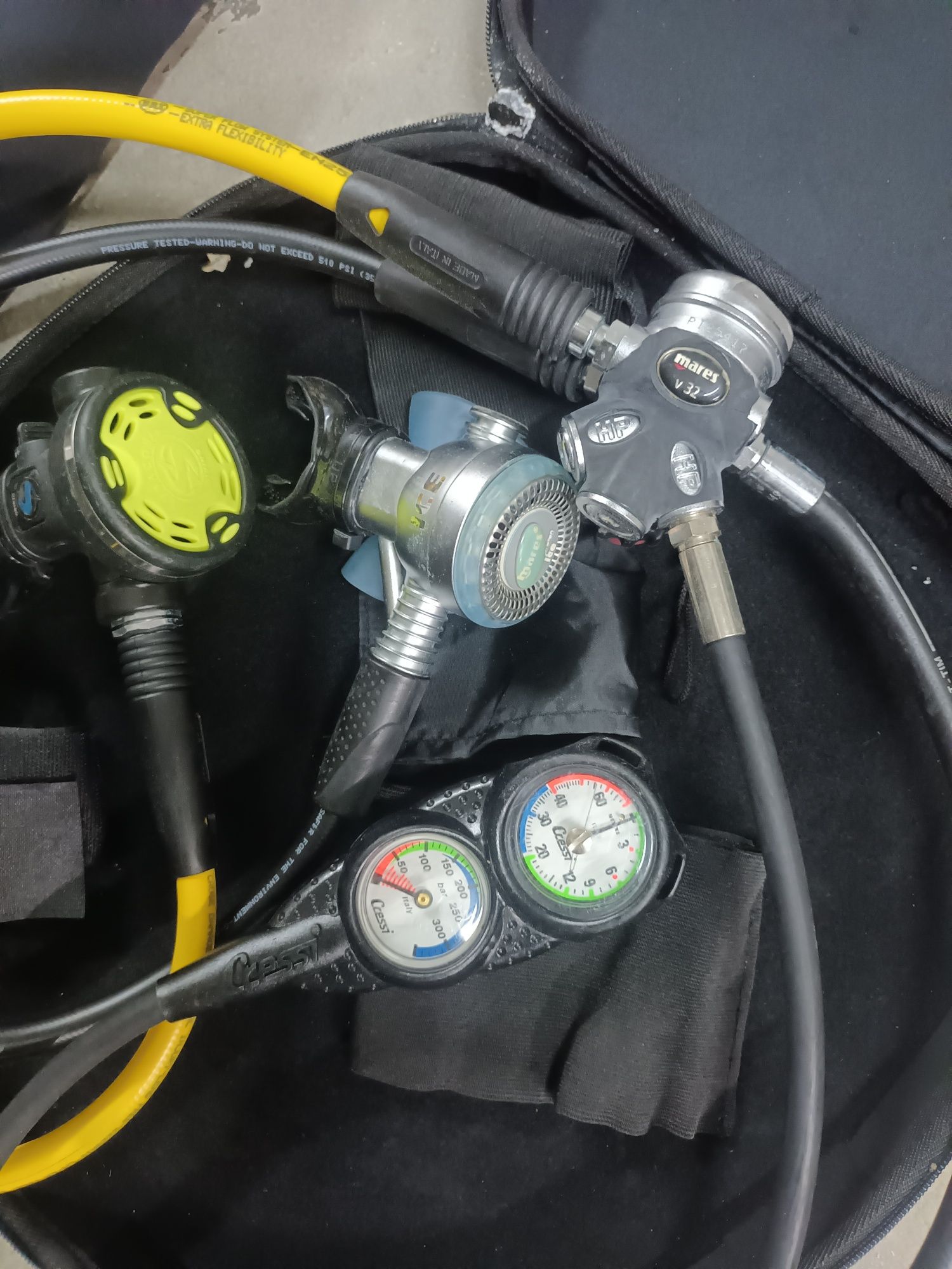 Equipamento de mergulho cressi