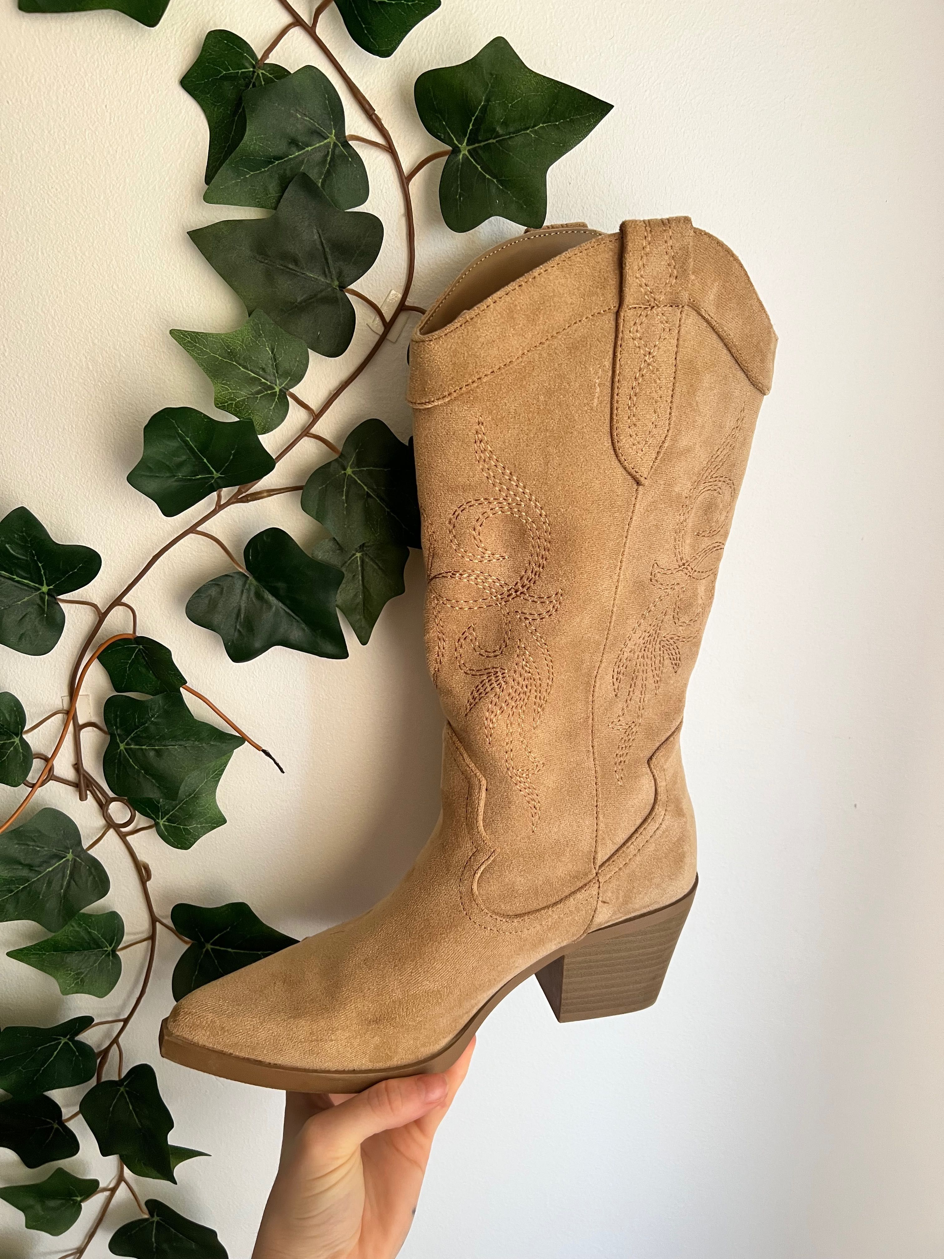 Botas BERSHKA novas