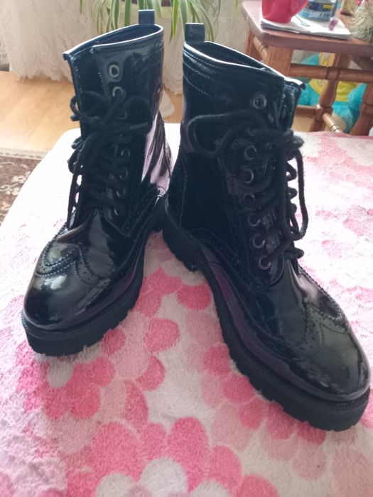 Продам жіночі чоботи 37 весна- осінь.