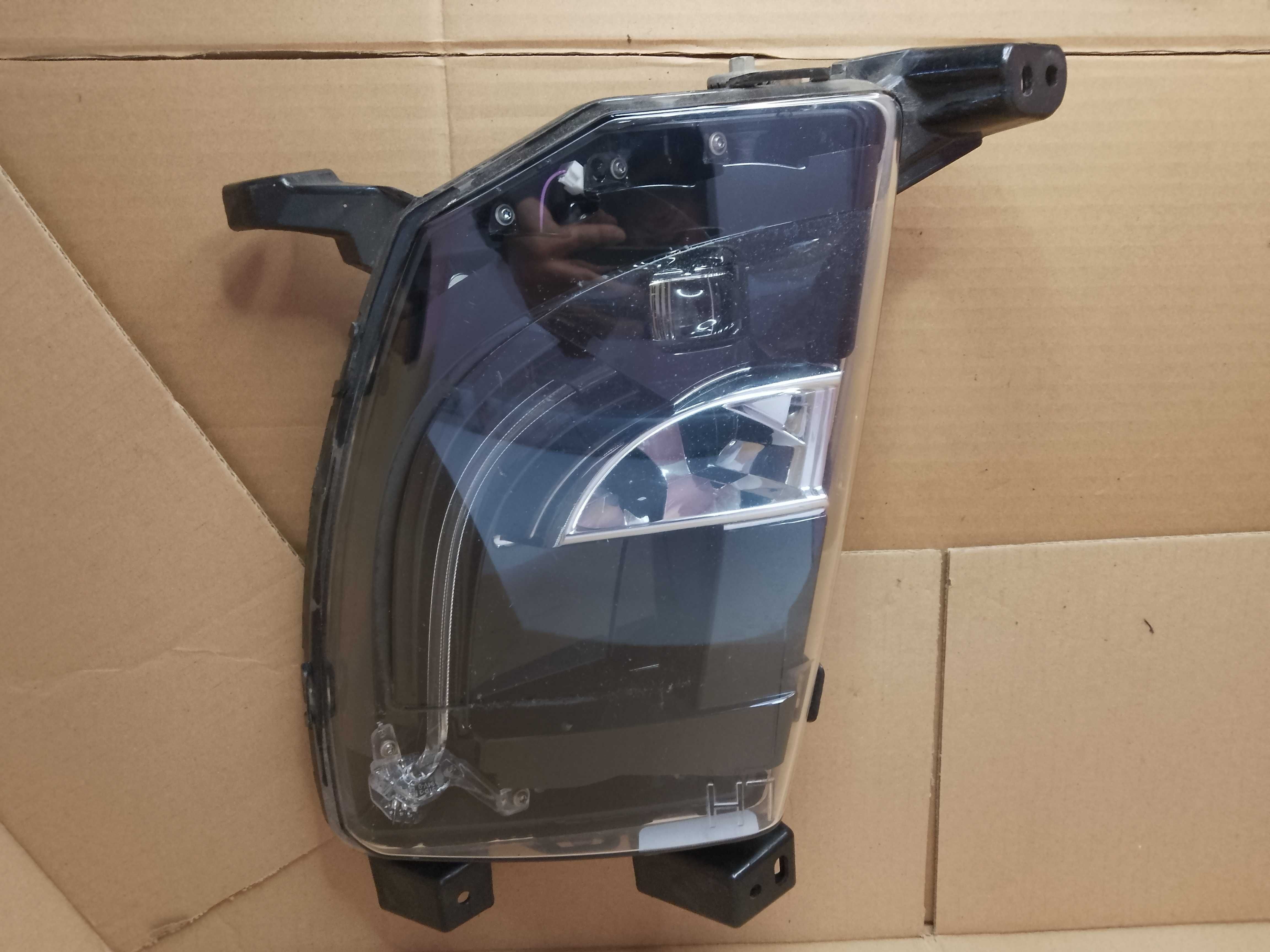 Lampa halogen lewy przód Tesla Model S