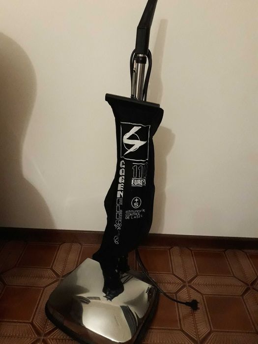 Enceradora em bom estado