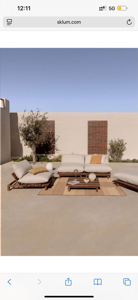 Sofá SKLUm 3 lugares c/ chaise longe + mesa