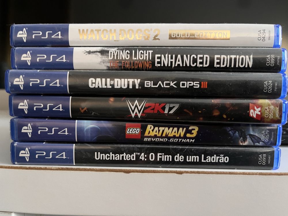 Ps4 + 2 comandos + base de carregamento oficial + 5 jogos