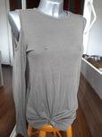 Bluzka Atmosphere z odkrytymi ramionami roz.M/L